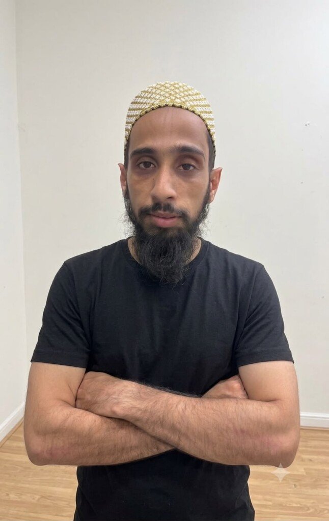 Taha Mustafa Kachwala (C)